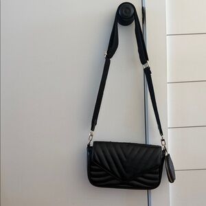 Black Quilted Crossbody Shoulder Bag - Classic Women’s Bag